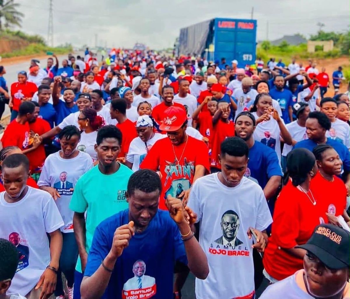'Ahanta Pele walk' pulls massive crowd