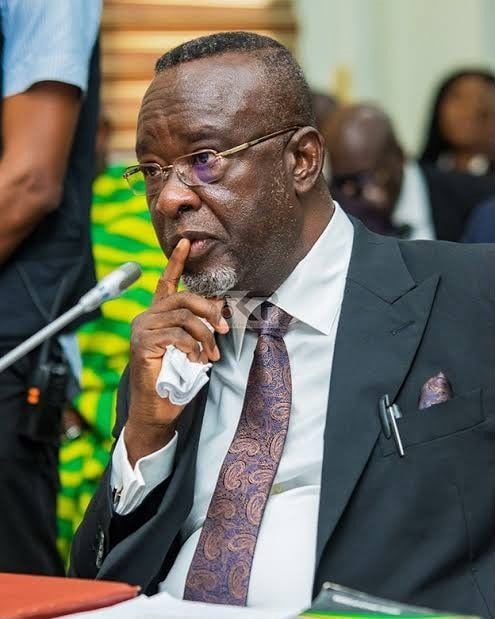 A Chief Justice among the people, above politics
