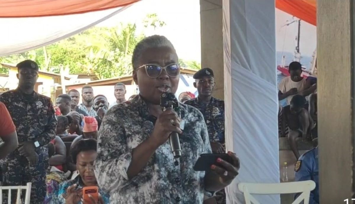 Fisheries Minister calls for improved maritime safety after rescue of seven fishermen