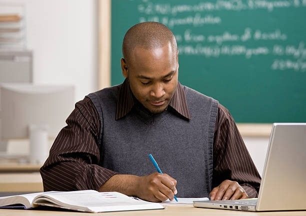 The essay that proves nothing