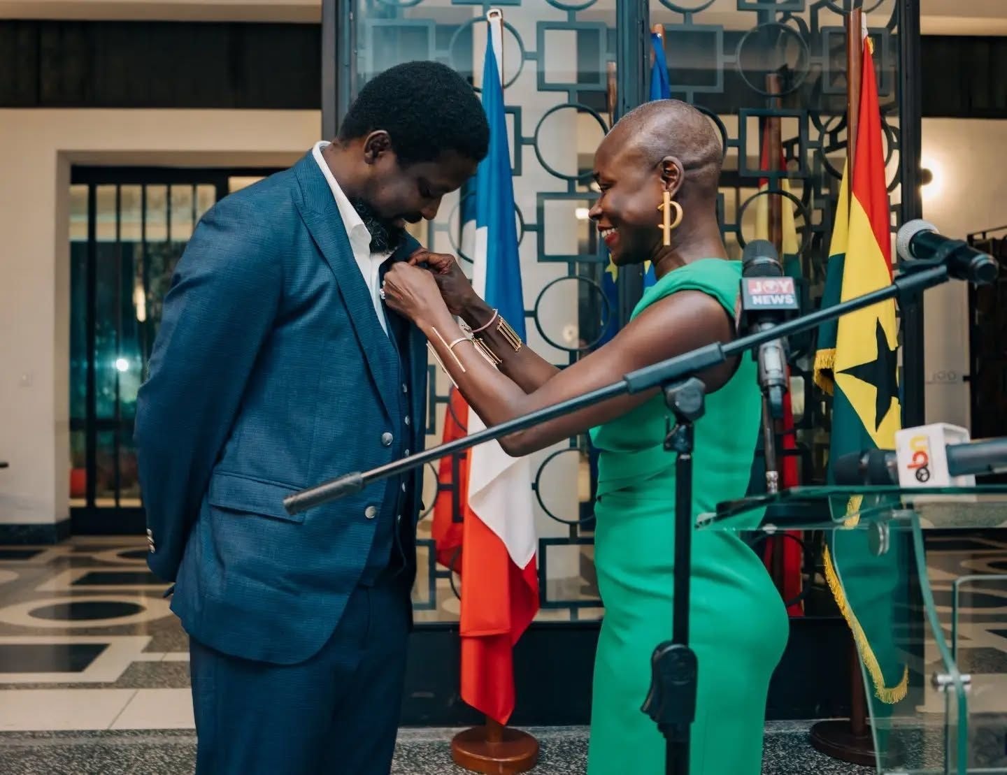 France honors artist Ibrahim Mahama