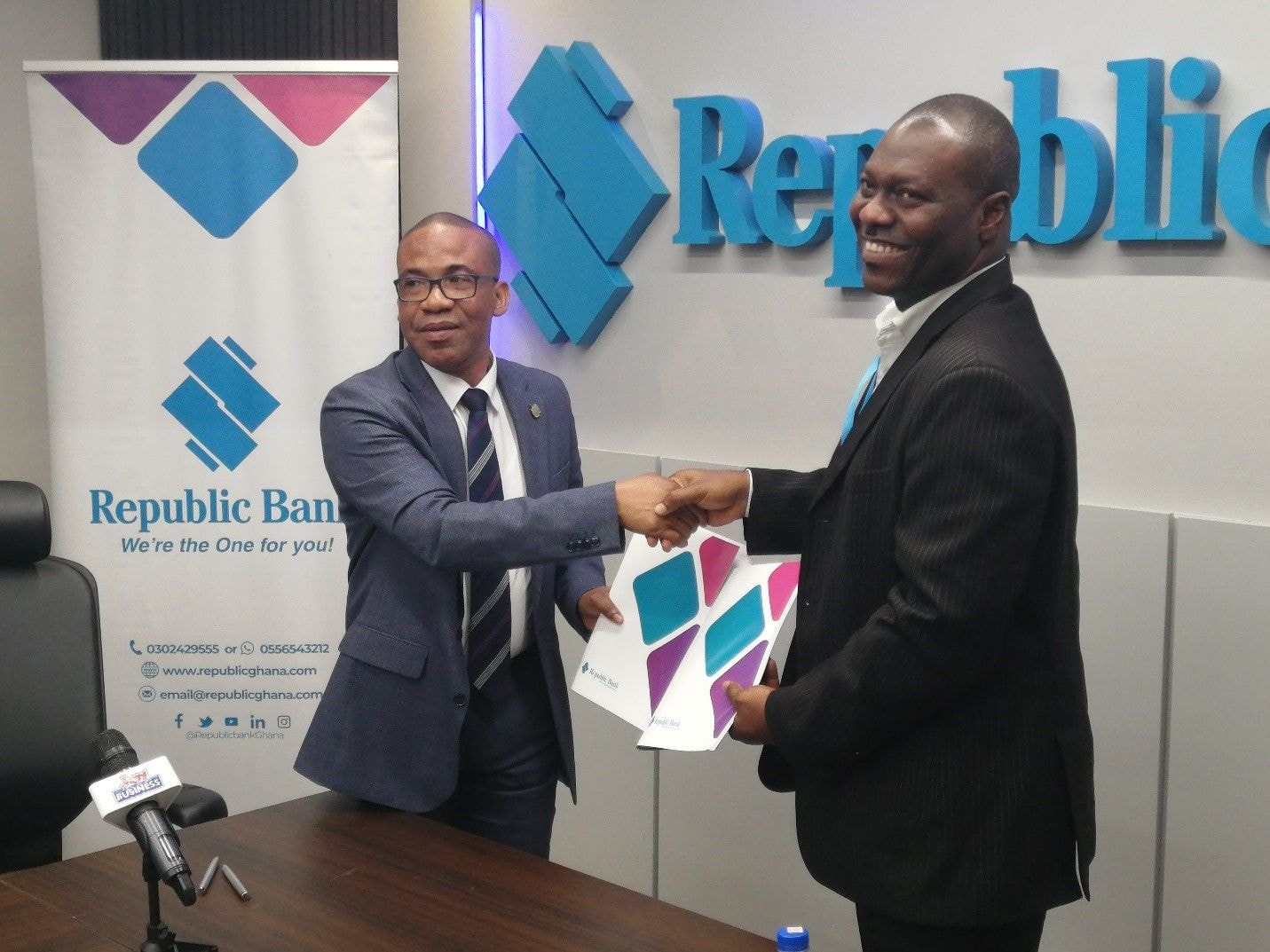 Republic Bank, UPSA sign MoU to strengthen staff skills
