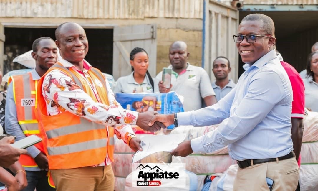 Amenfiman Rural Bank supports victims of Appiatse explosion