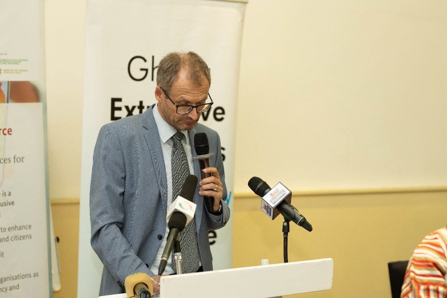 Ensuring Transparency and Accountability of Natural Resource Wealth