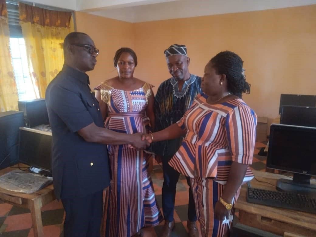 Bolgatanga Preparatory School alumni donate computers to retool lab 