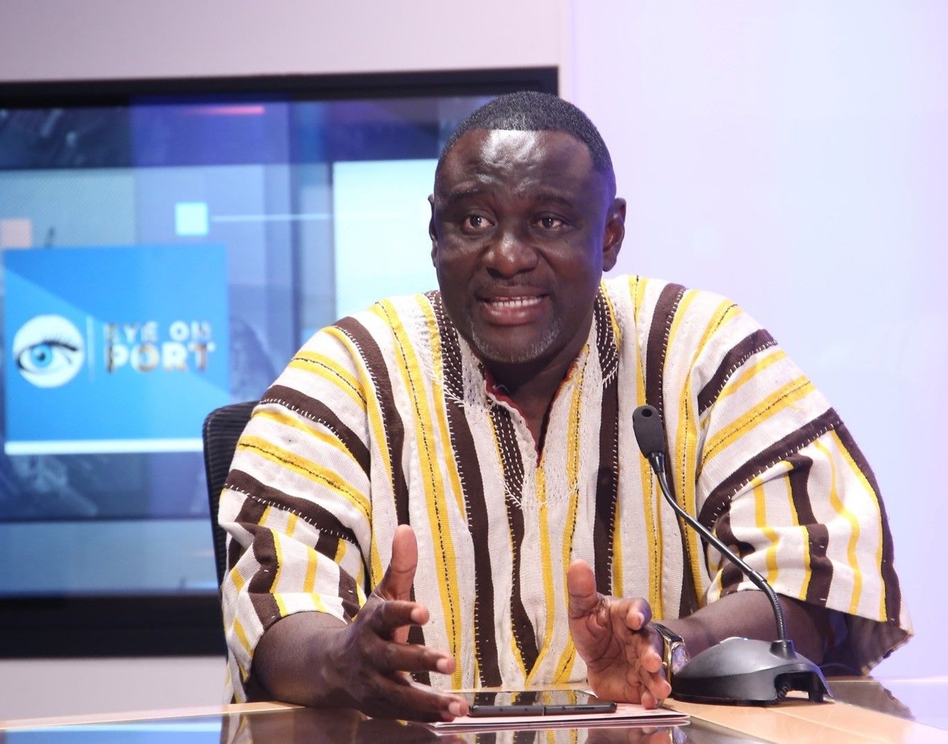 Build industrial zones for SMEs