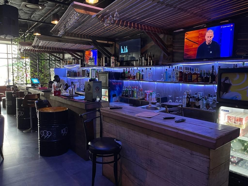 Football season returns – pubs charge up with DStv for business play pack