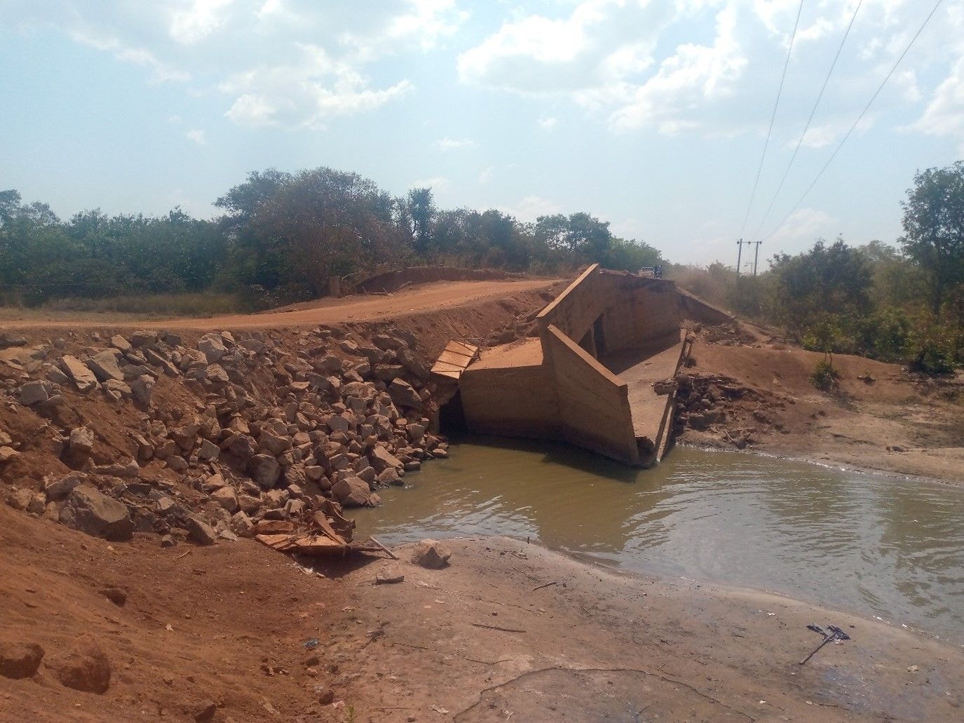 Editorial: Shippers/truckers incurring huge costs as Doli Bridge collapses