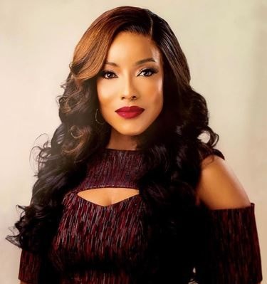 Joselyn Dumas new ambassador of Caveman Watches
