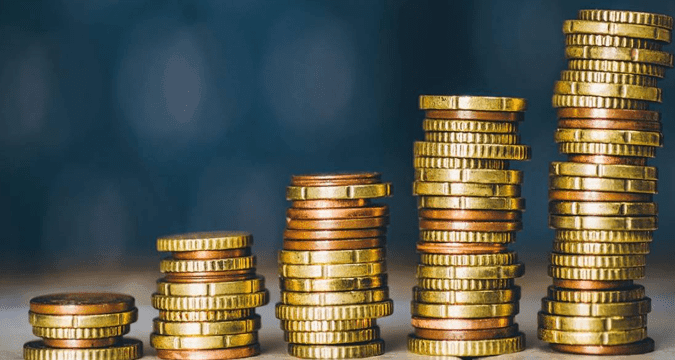 The power of compound interest: how small savings can grow over time