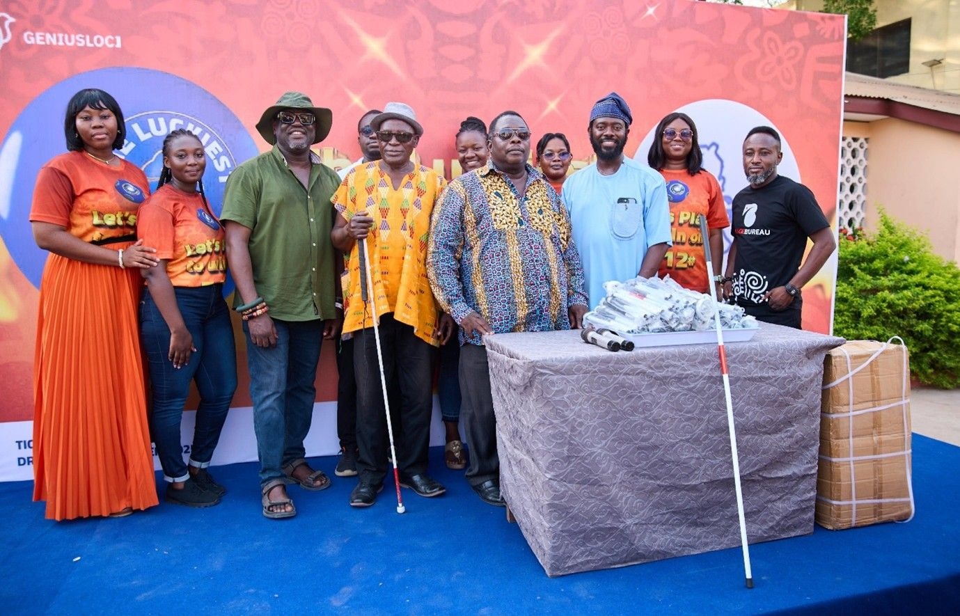 ‘The Luckiest’ donates 1,000 white canes to Blind Union