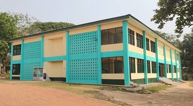 Ahantaman Rural Bank PLC refurbishes Baidoo Bonsoe SHTS Assembly Hall