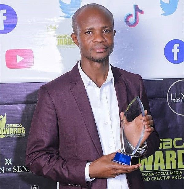 AfricaWeb's Eric Kwaku Vlidzo wins Digital Media Sales & Marketing Man of the Year award