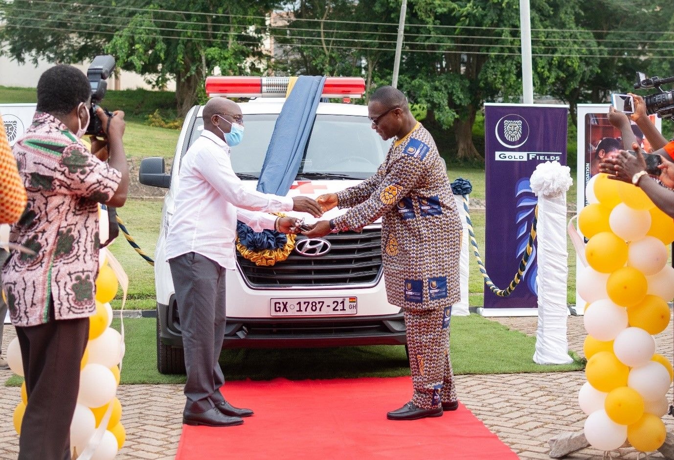 Gold Fields’ Tarkwa Mine donates ambulance to UMaT