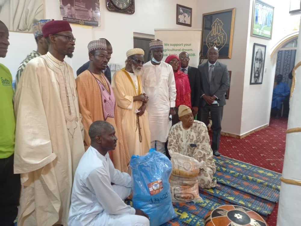 ADB donates to Muslim community for Ramadan