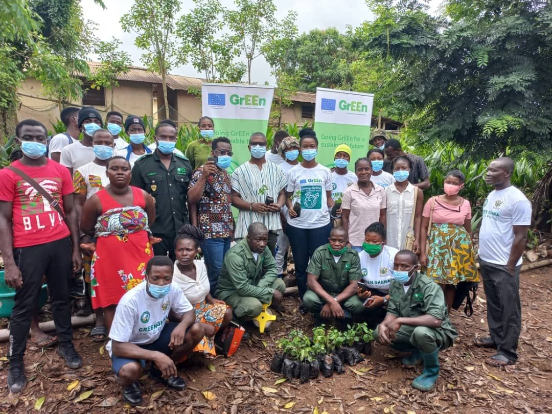 SNV joins in Green Ghana Initiative tree-planting exercise at Axim