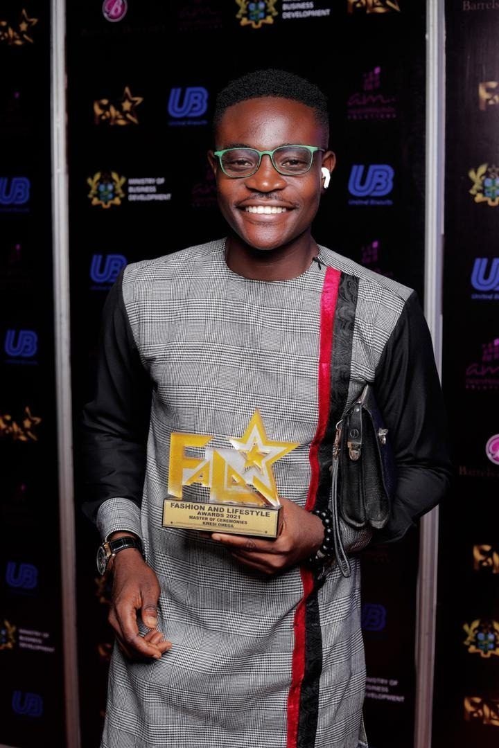 Kwesi Omega emerges as MC of the Year at Fashion and Lifestyle Award 2021