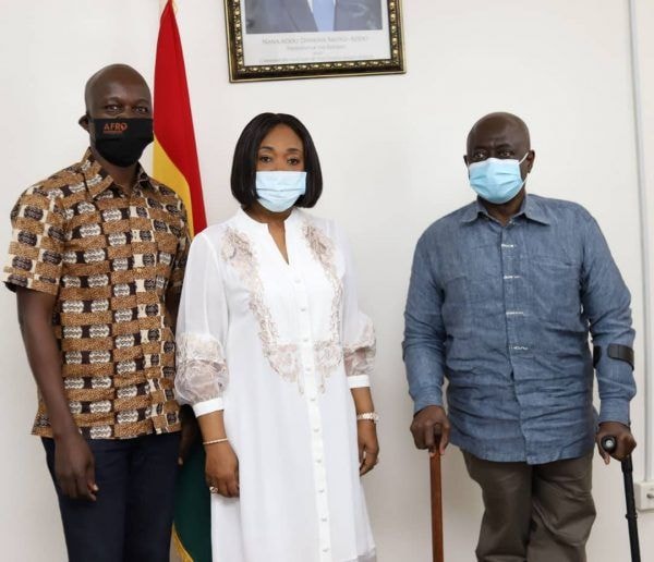 Foreign Minister meets Afrobarometer team