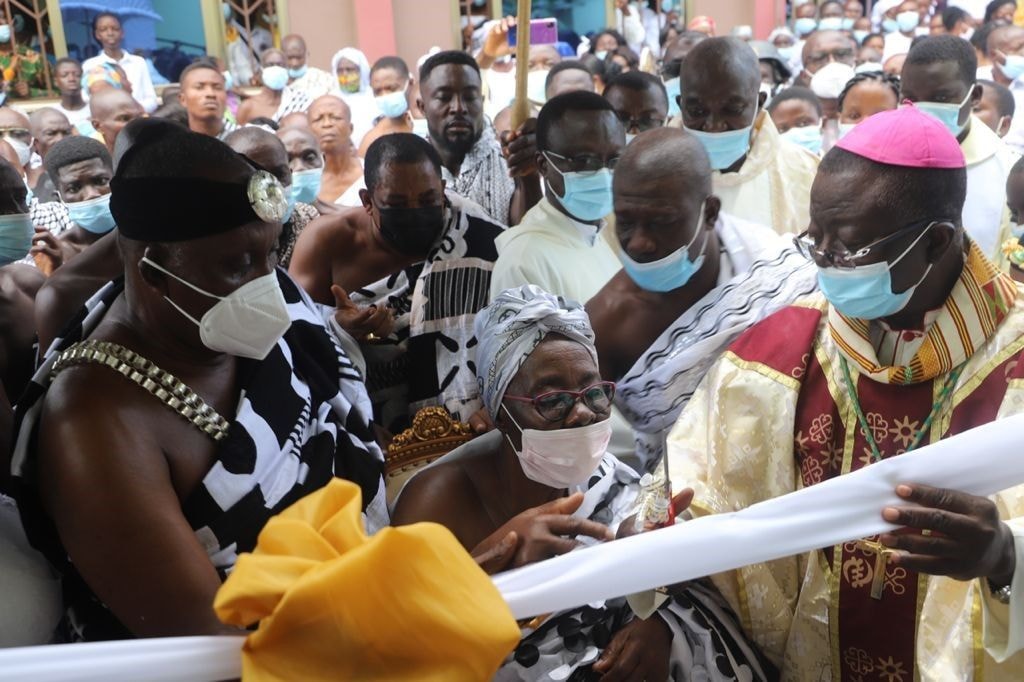 Juabenhene hands over children’s block building to Catholic Church on his birthday
