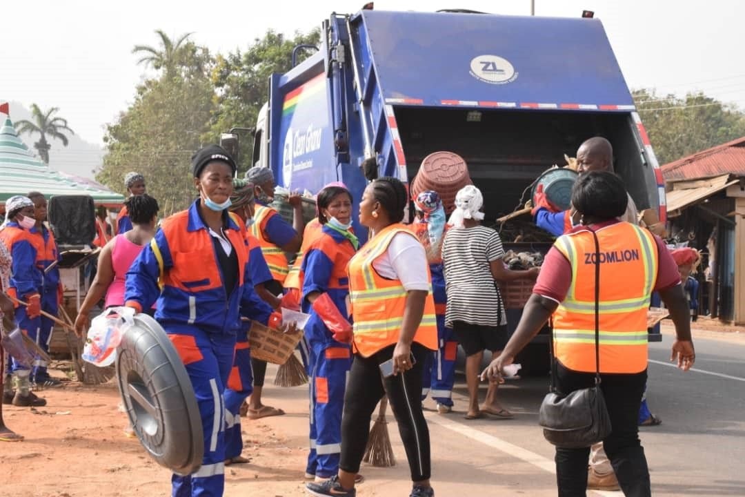 Okyeman, Zoomlion cleans Kyebi to commemorate Okyehene's 71st birthday