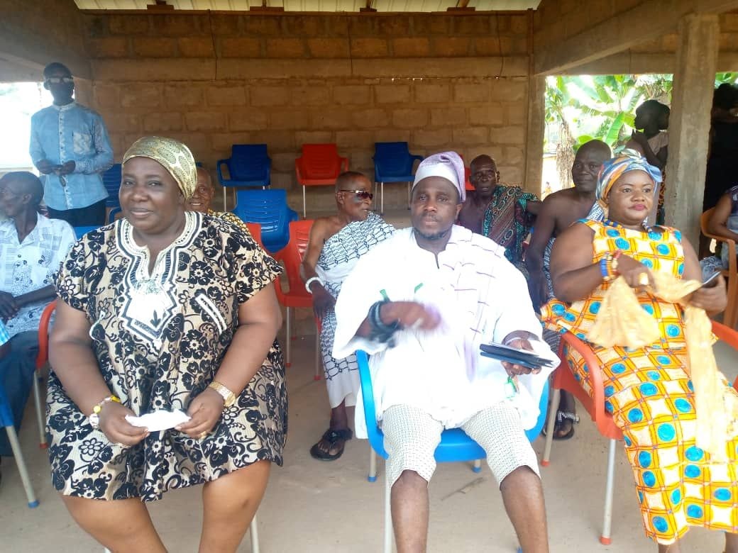 A party worth it – as Nana Amoasi VII celebrates with Ekumfi Abor’s kids during festivities