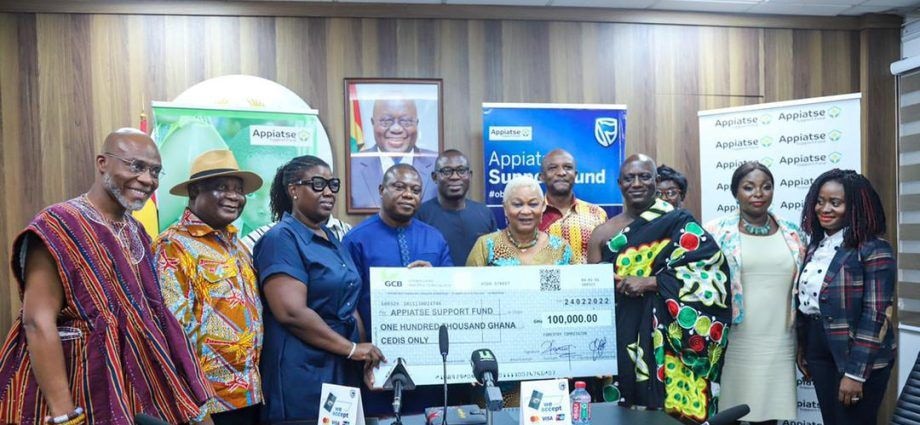 Forestry Commission donates GH¢500,000 to Appiatse Support Fund