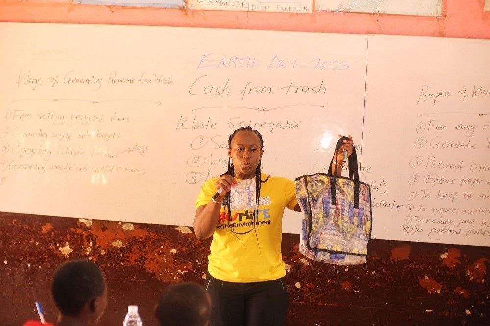 Students learn how to earn ‘Cash from Trash’