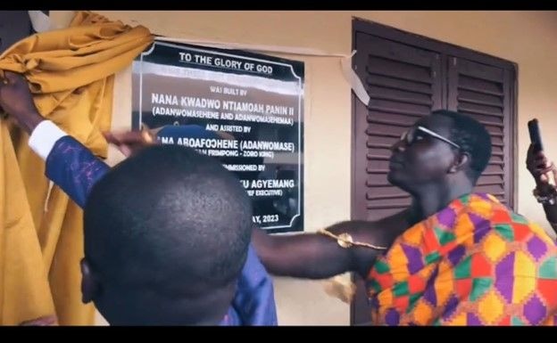Adanwomasehene inaugurates 3-unit classroom block for Adanwomase R/C Primary