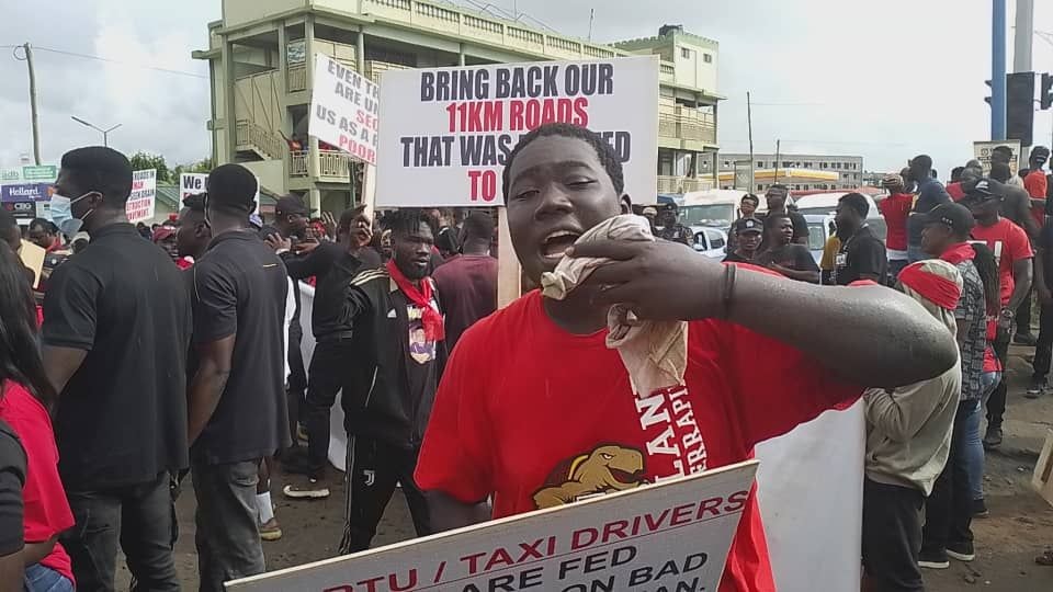 Citizens of Ashaiman protest over poor road networks