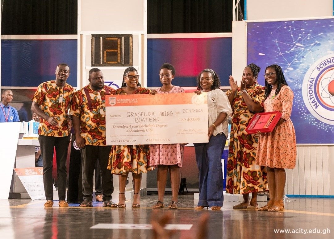 Exceptional 2023 NSMQ female contestant receives Presidential Scholarship from Academic City