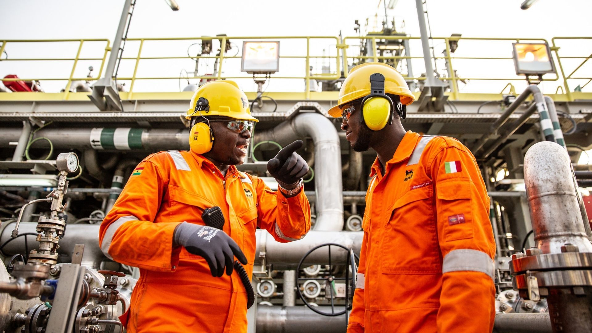The President of Côte d’Ivoire Alassane Ouattara and the CEO of Eni Claudio Descalzi announce a major discovery in block CI-205, offshore Côte d'Ivoire