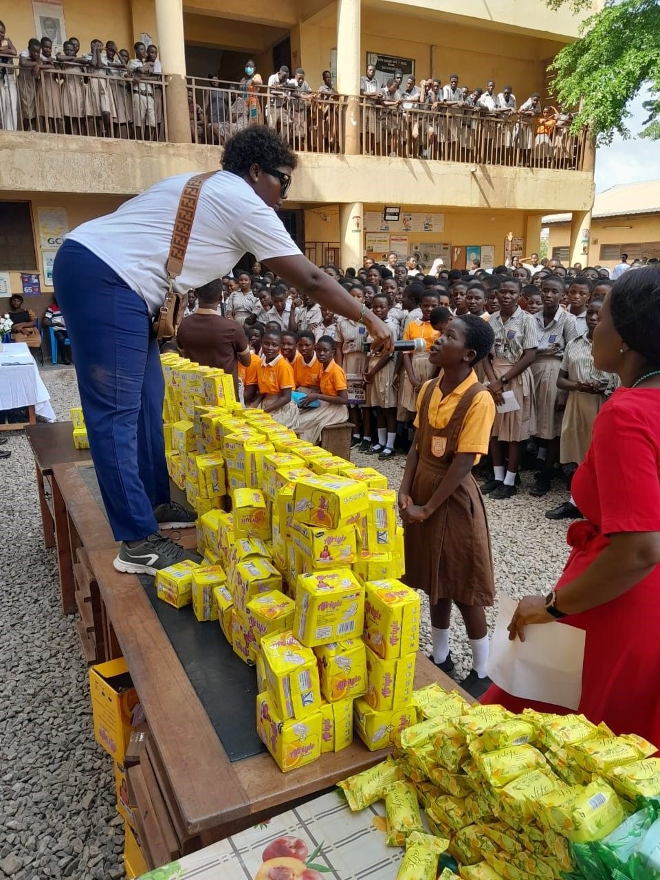 Wilmar Africa donates to 4,000 girls on Menstrual Hygiene Day