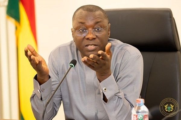 Gov’t debunks reports of debt restructuring with local contractors