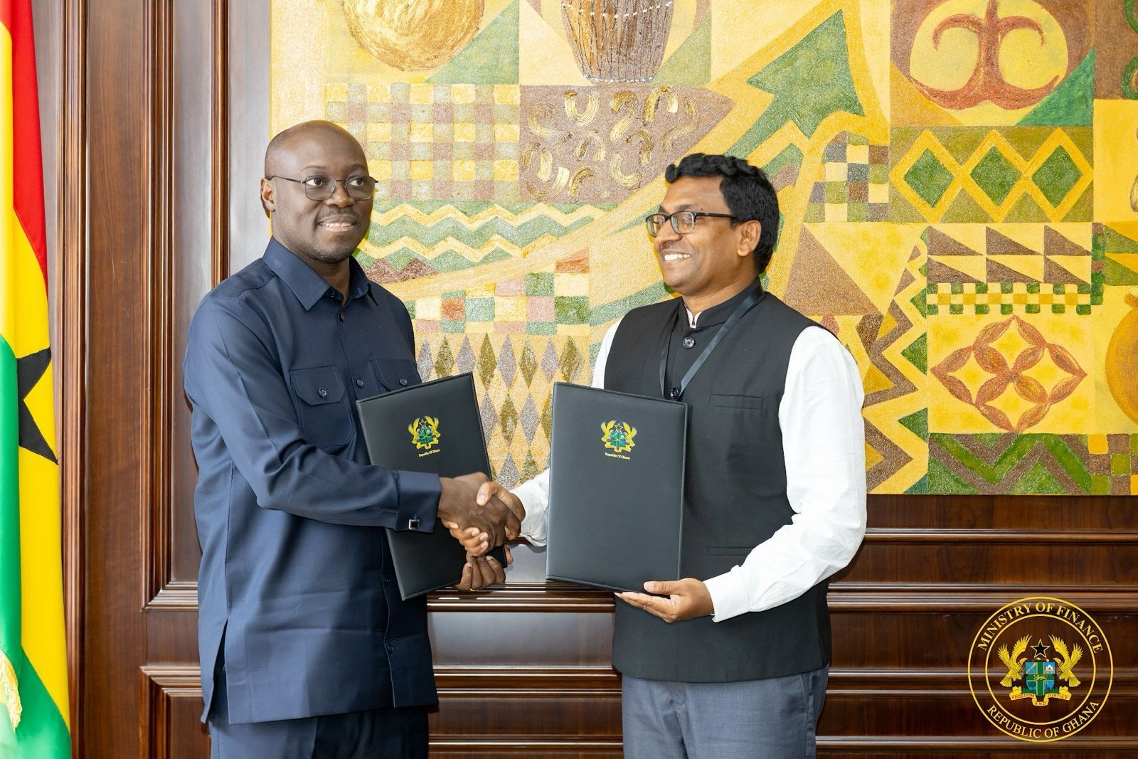 Gov't moves to enact loans law to enforce discipline