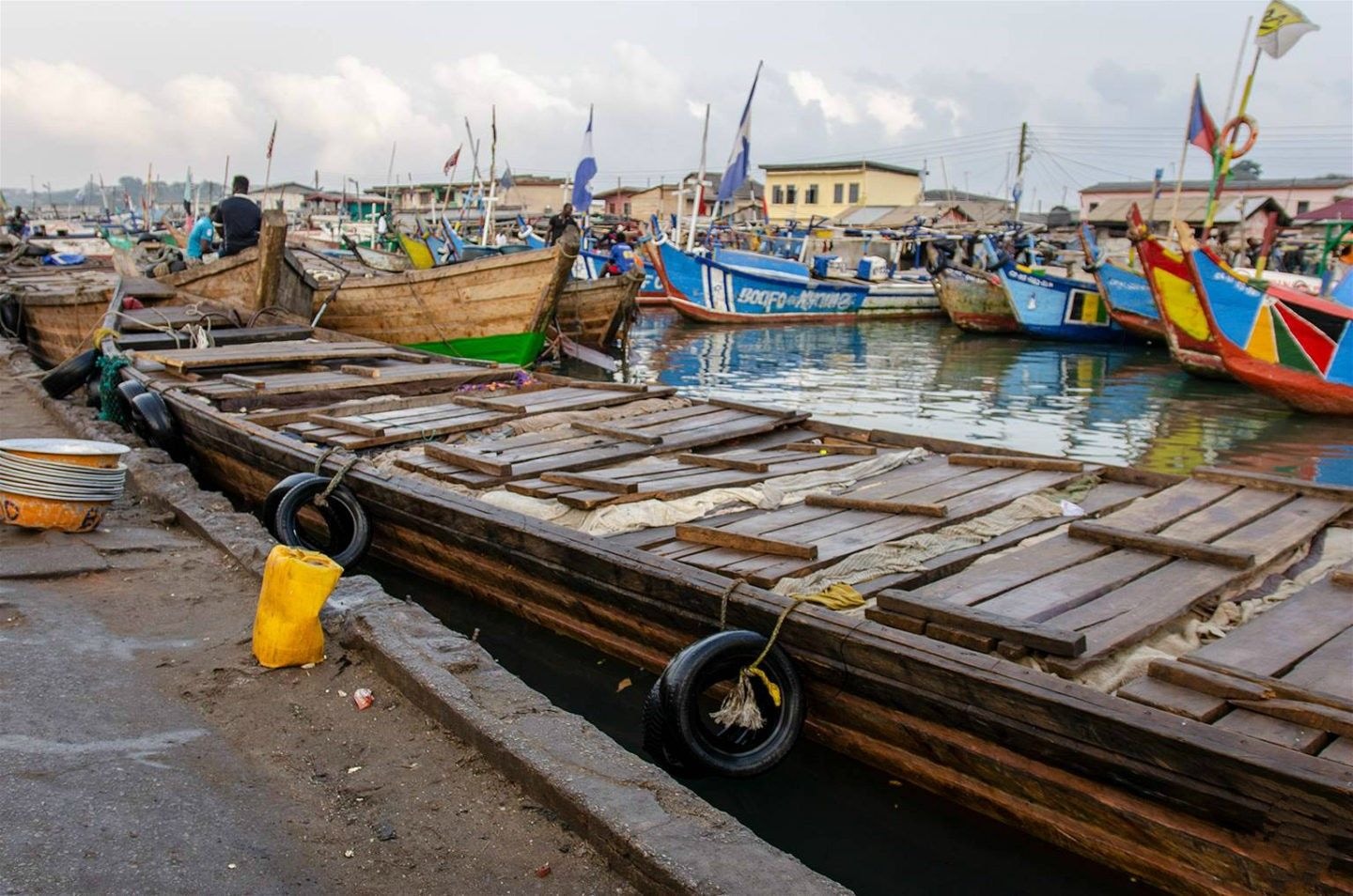 Stolen at Sea  An investigation into illegal Chinese transshipment activities in West Africa