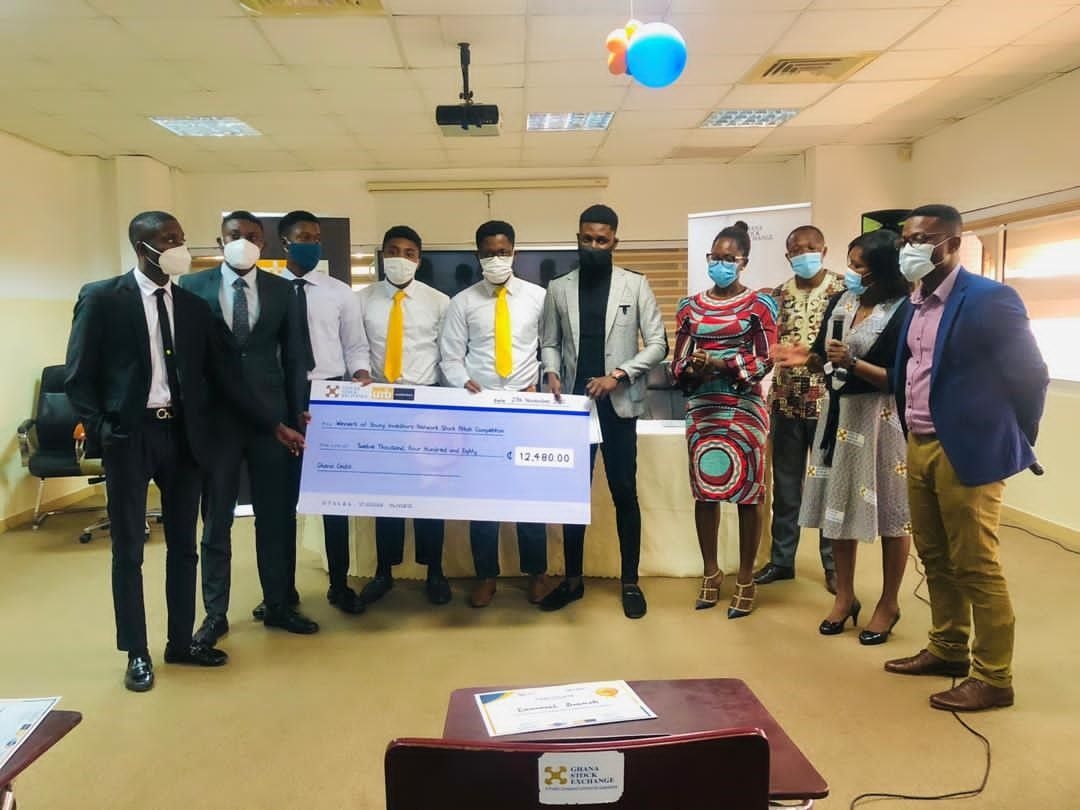 Pharmacy Students win Young Investors Stock Pitch Competition