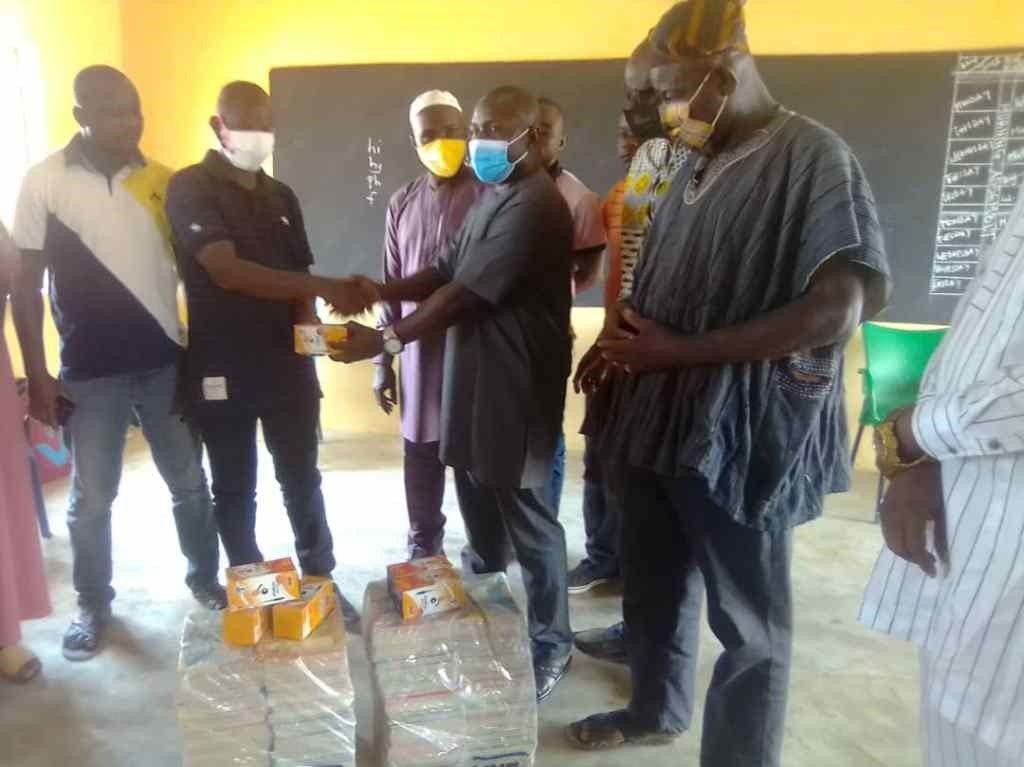 Kumbungu MP hands over classroom block, exercise books to Gumo residents 