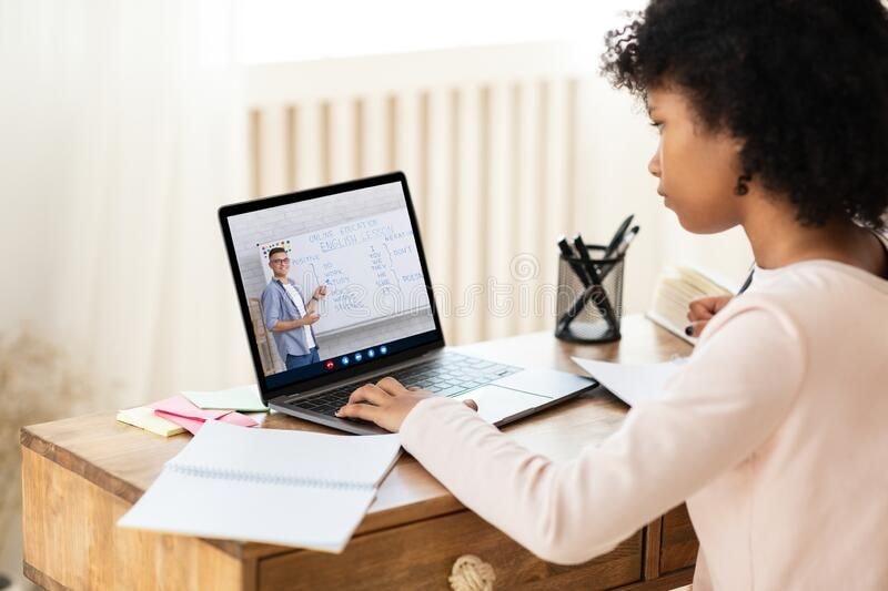 Digital education tools for teachers and students