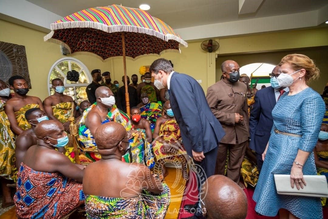 Otumfuo hosts Hungarian President