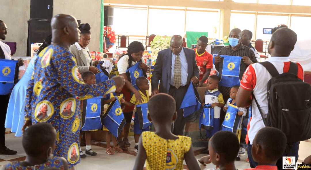 How a waiter is changing the lives of school children