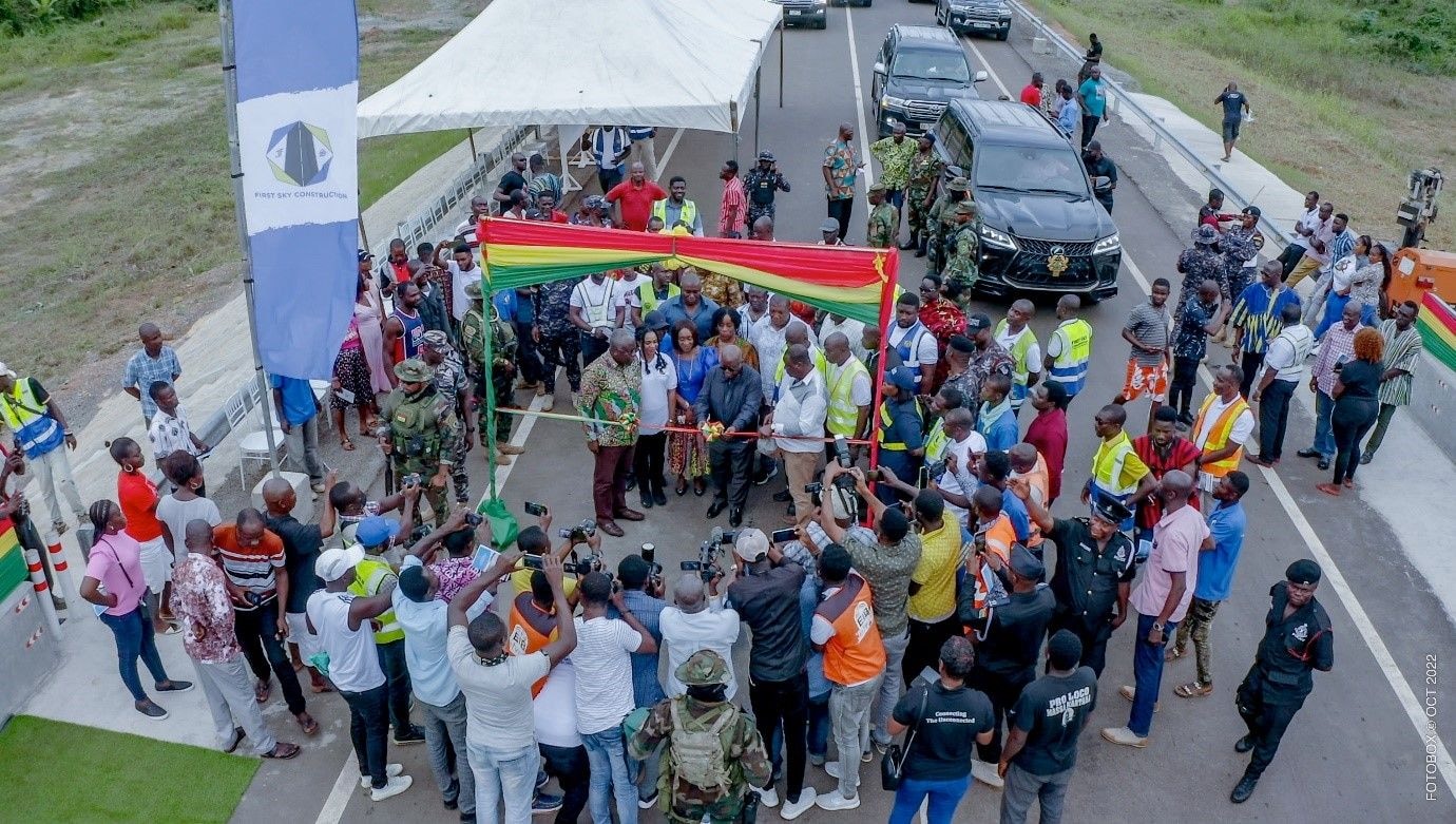 President opens Kwabeng-Abomosu-Asuom road and bridge