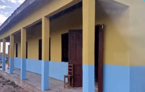 Sekyere Rural Bank gives Akrowa School building a facelift