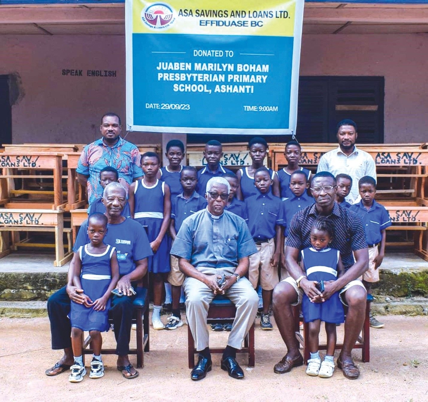 ASA Savings and Loans presents 100 dual desks to Marilyn Boham Presby Primary