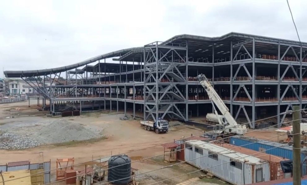 Kumasi central market traders unhappy over stalled project