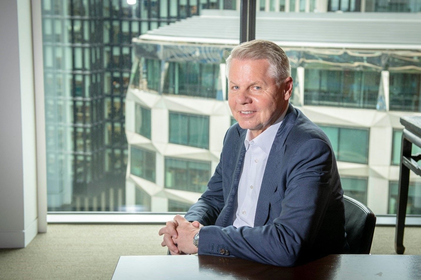 Standard Chartered Executive Vice-Chairman pays working visit