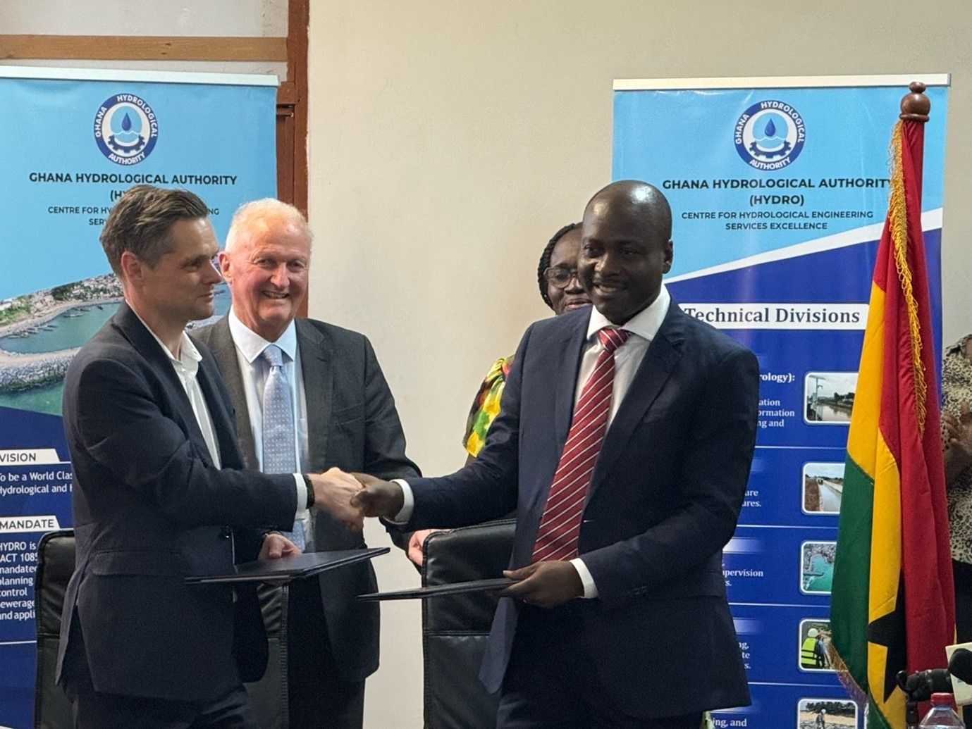 Ghana Hydrological Authority and UK Centre for Ecology and Hydrology sign landmark MoU