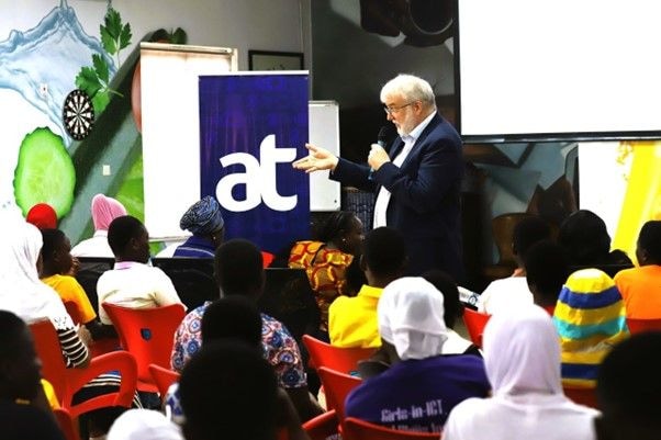 AT hosts 100 Junior High girls in ICT