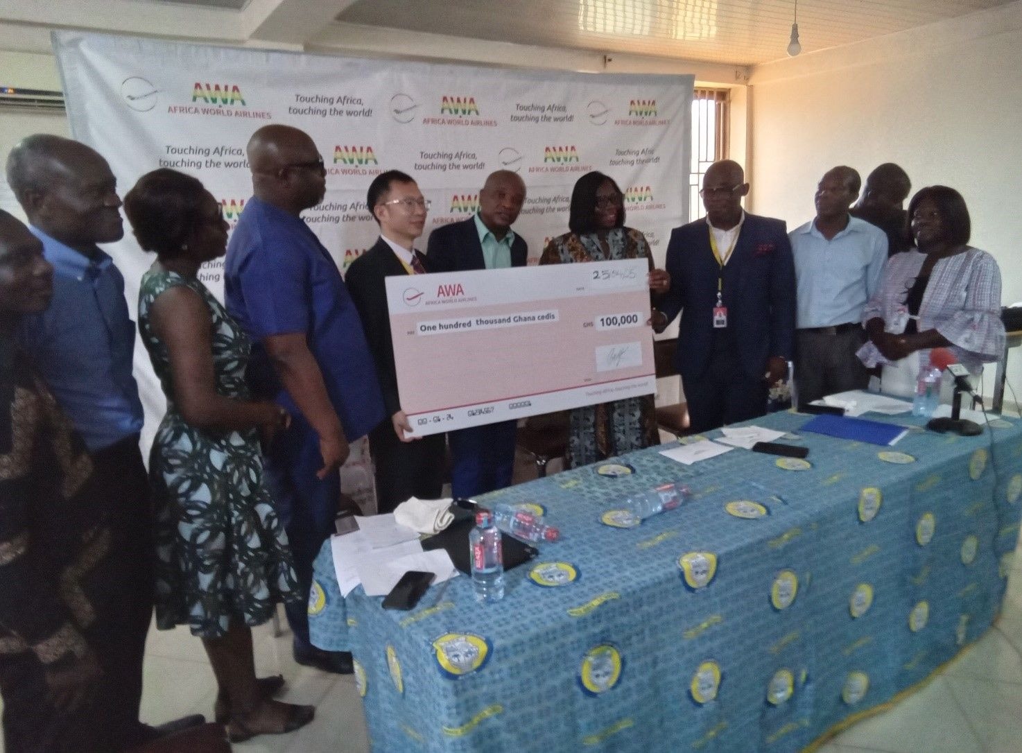 African World Airlines donates GH¢100,000 cedis to Labone Senior High School endowment fund