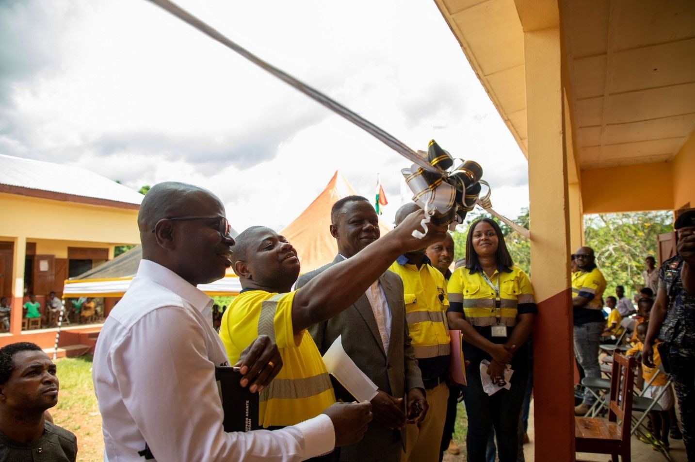 Western North Regional Minister commends Asante Gold for school renovation, community support