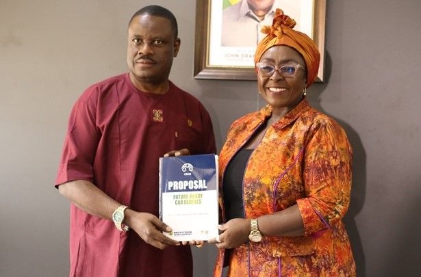 Car Rental Association presents strategic proposal to Tourism Minister